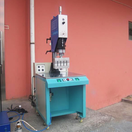 15k4200w台式大功率塑料焊接机价格 15k4200w台式大功率塑料焊接机价格